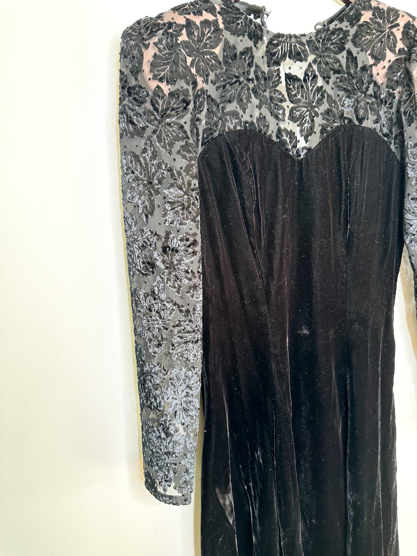 Orite Black Suede Cocktail Dress with Sheer Neckline Detail | Vintage Orite Dress | Little Black Dress |NYT DRESS| Size: 5/6 (S)