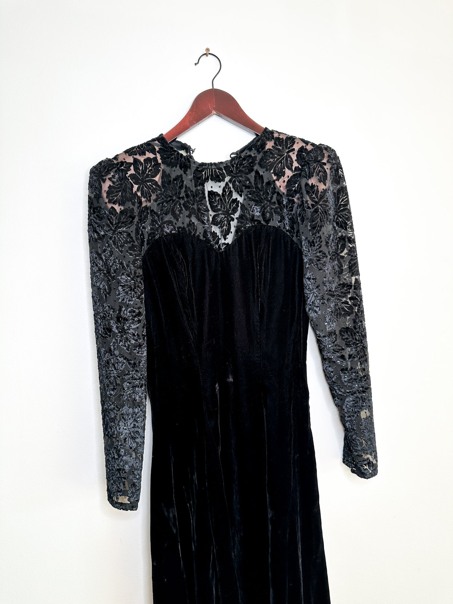 Orite Black Suede Cocktail Dress with Sheer Neckline Detail | Vintage Orite Dress | Little Black Dress |NYT DRESS| Size: 5/6 (S)