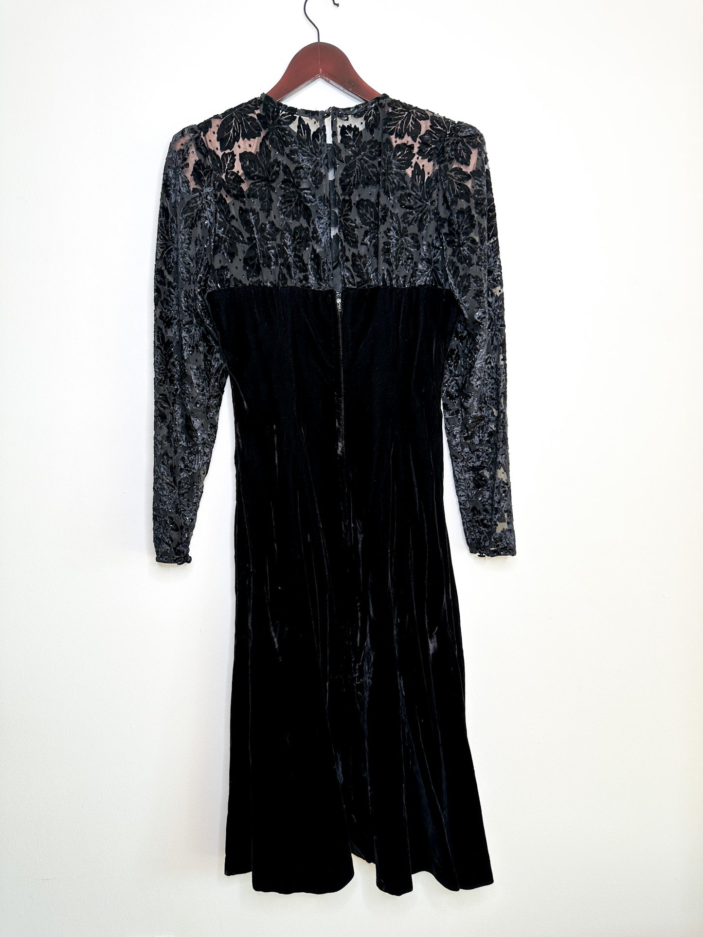 Orite Black Suede Cocktail Dress with Sheer Neckline Detail | Vintage Orite Dress | Little Black Dress |NYT DRESS| Size: 5/6 (S)
