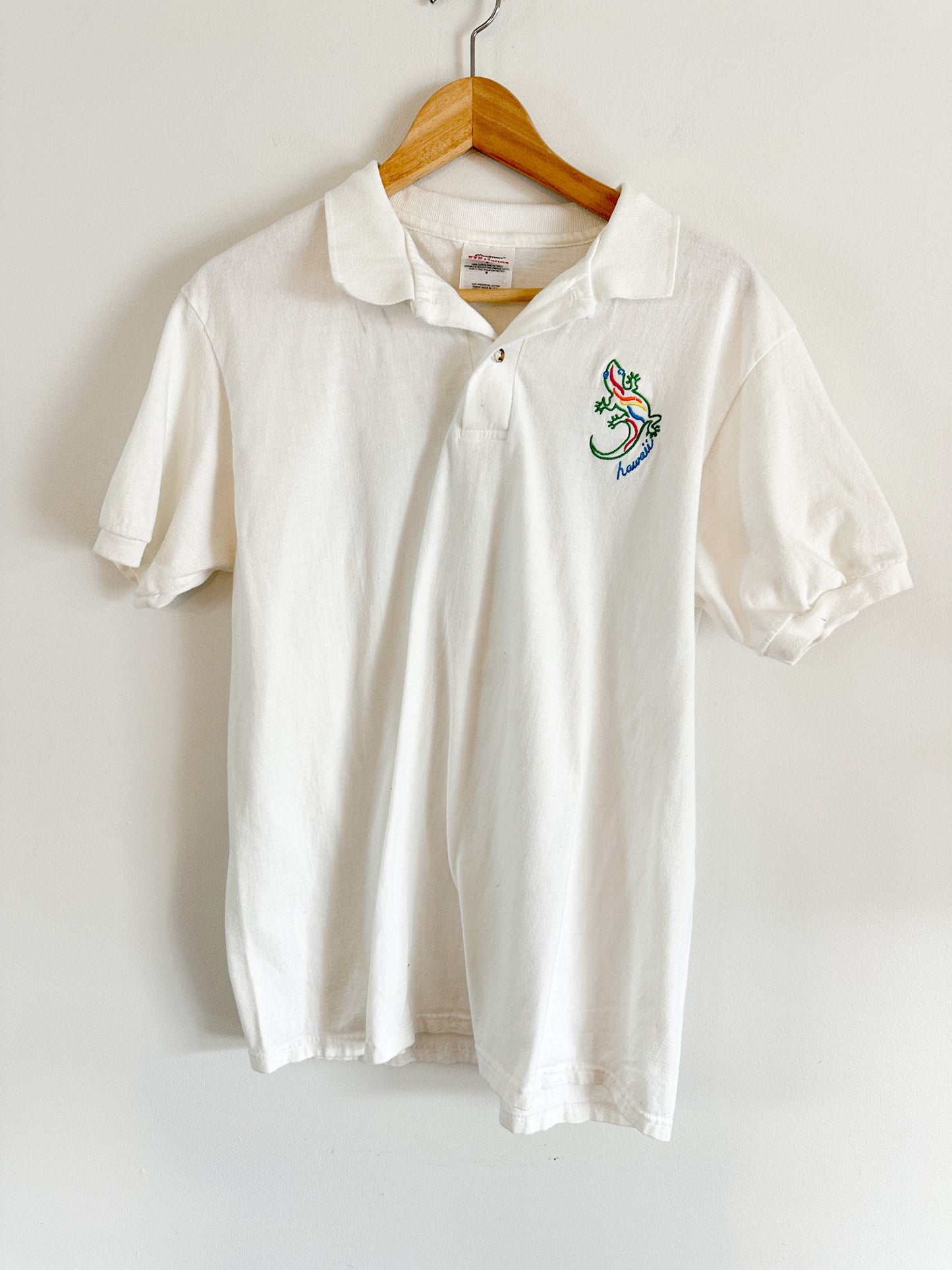 Vintage Embroidered Hawaii Tshirt | Size: M