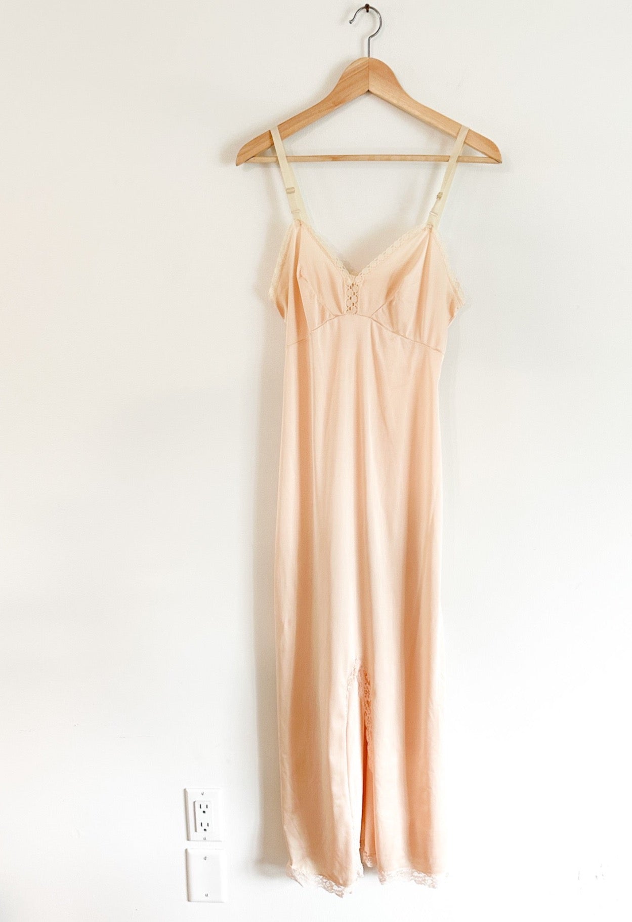 Vintage Frenchmaid Beige Negiglee with Lace Detailing