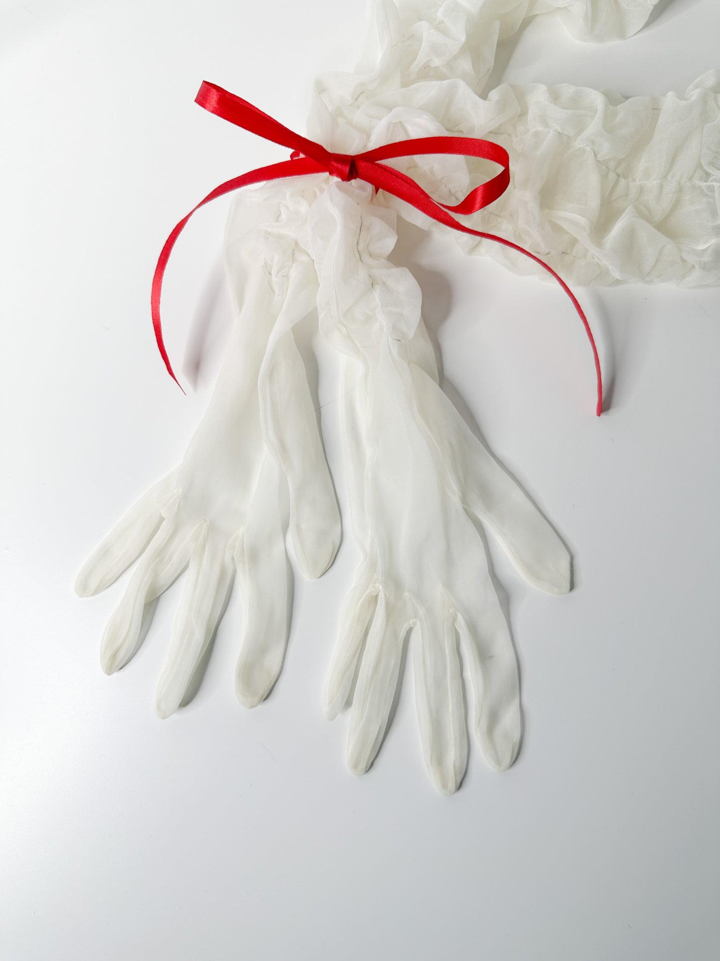 Vintage White Ruched Evening Gloves | Vintage White Elbow Length Evening Gloves
