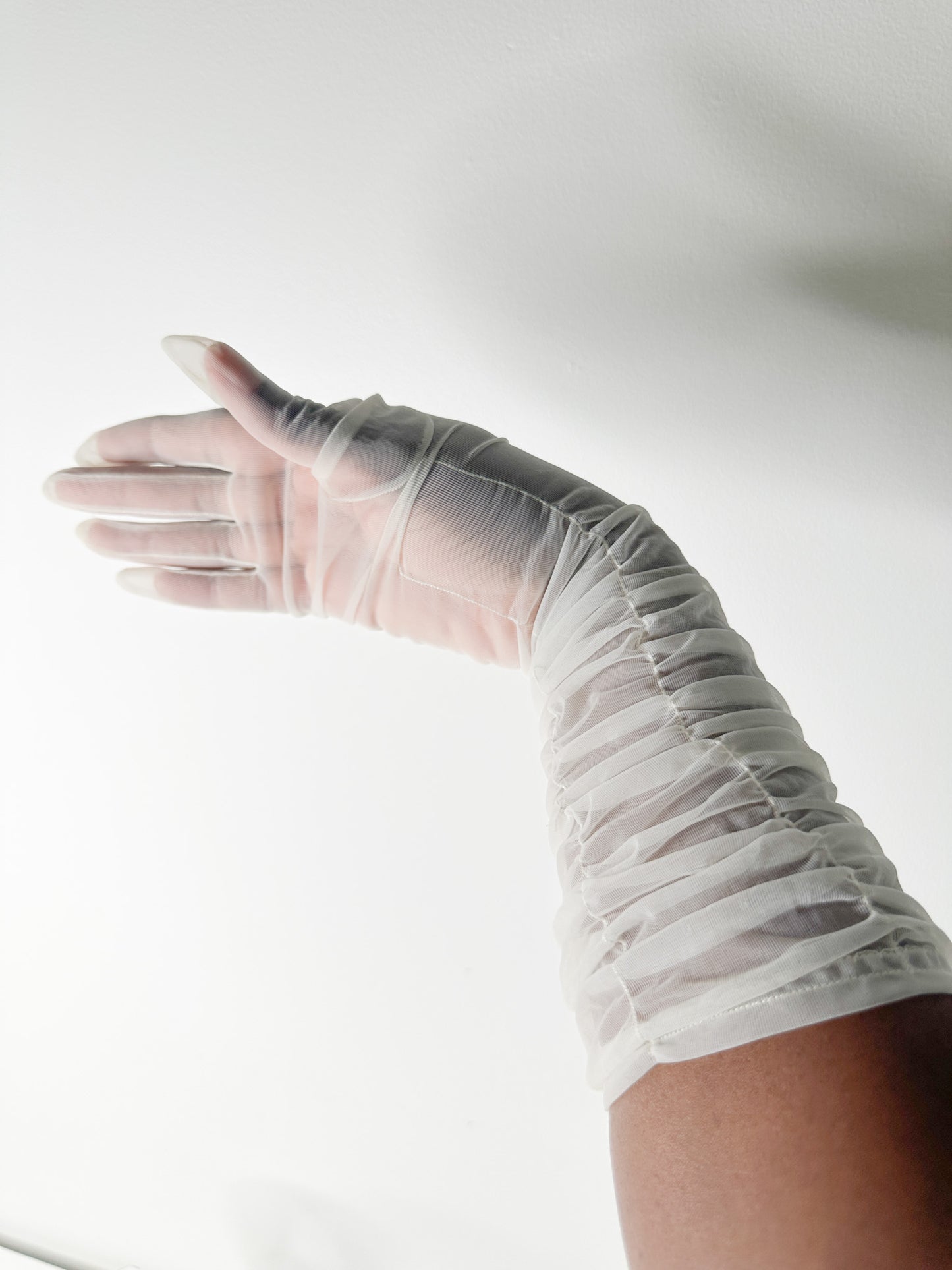 Vintage White Ruched Evening Gloves | Vintage White Elbow Length Evening Gloves
