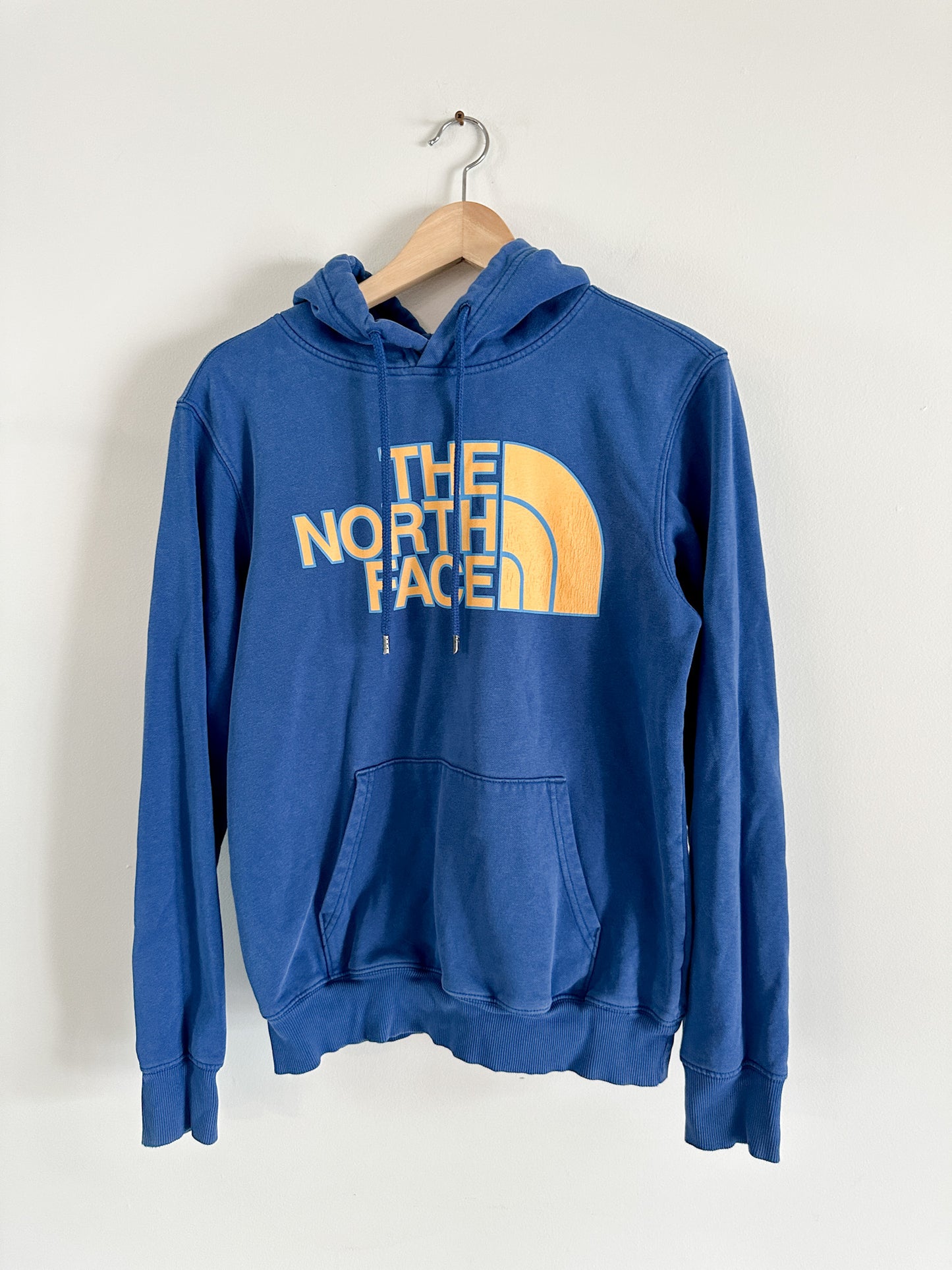 The North Face Men's Hoodie | Fall Men's Fashion | Vintage Fall Mens Fashion | Size Small