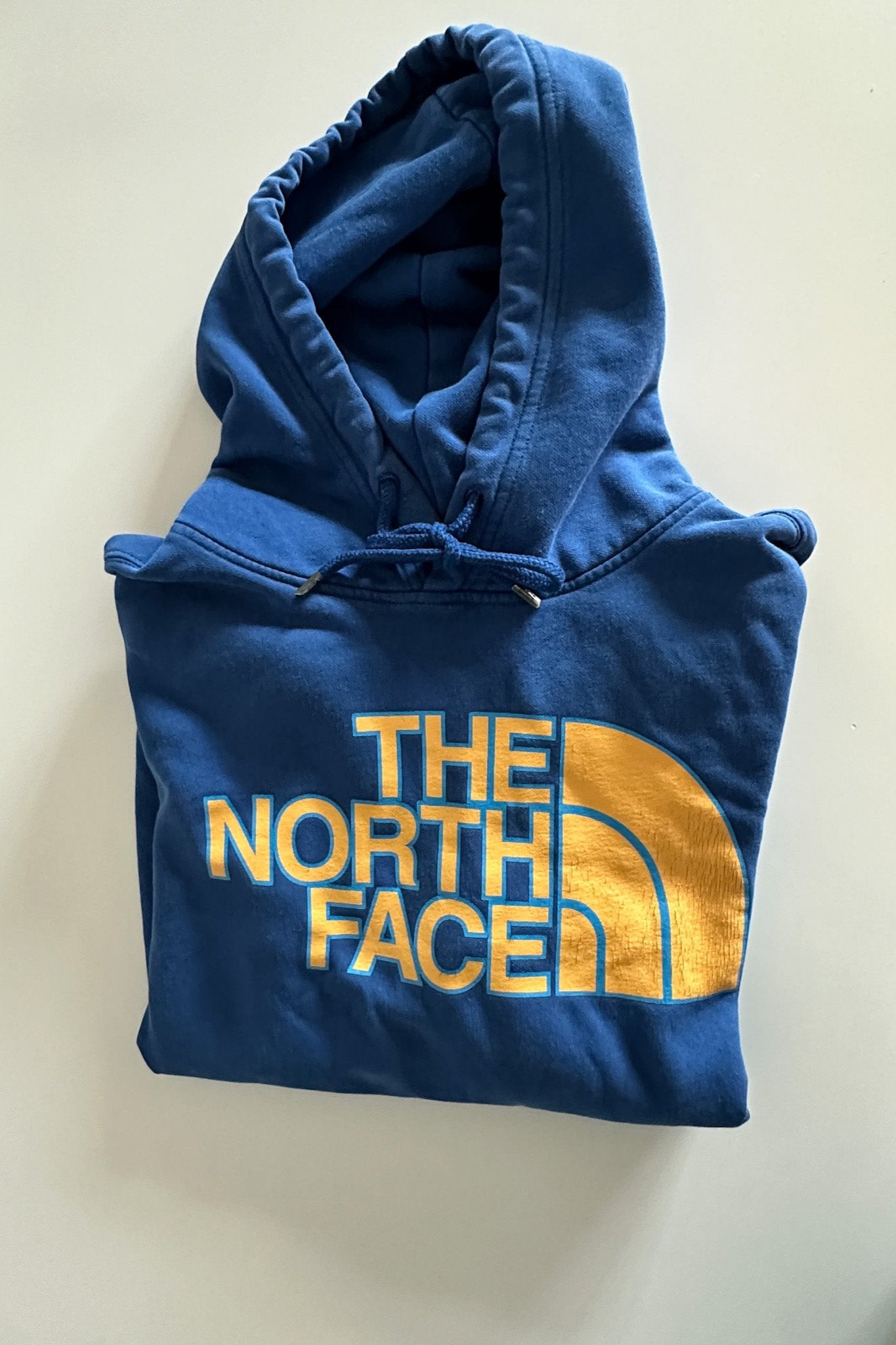 The North Face Men's Hoodie | Fall Men's Fashion | Vintage Fall Mens Fashion | Size Small