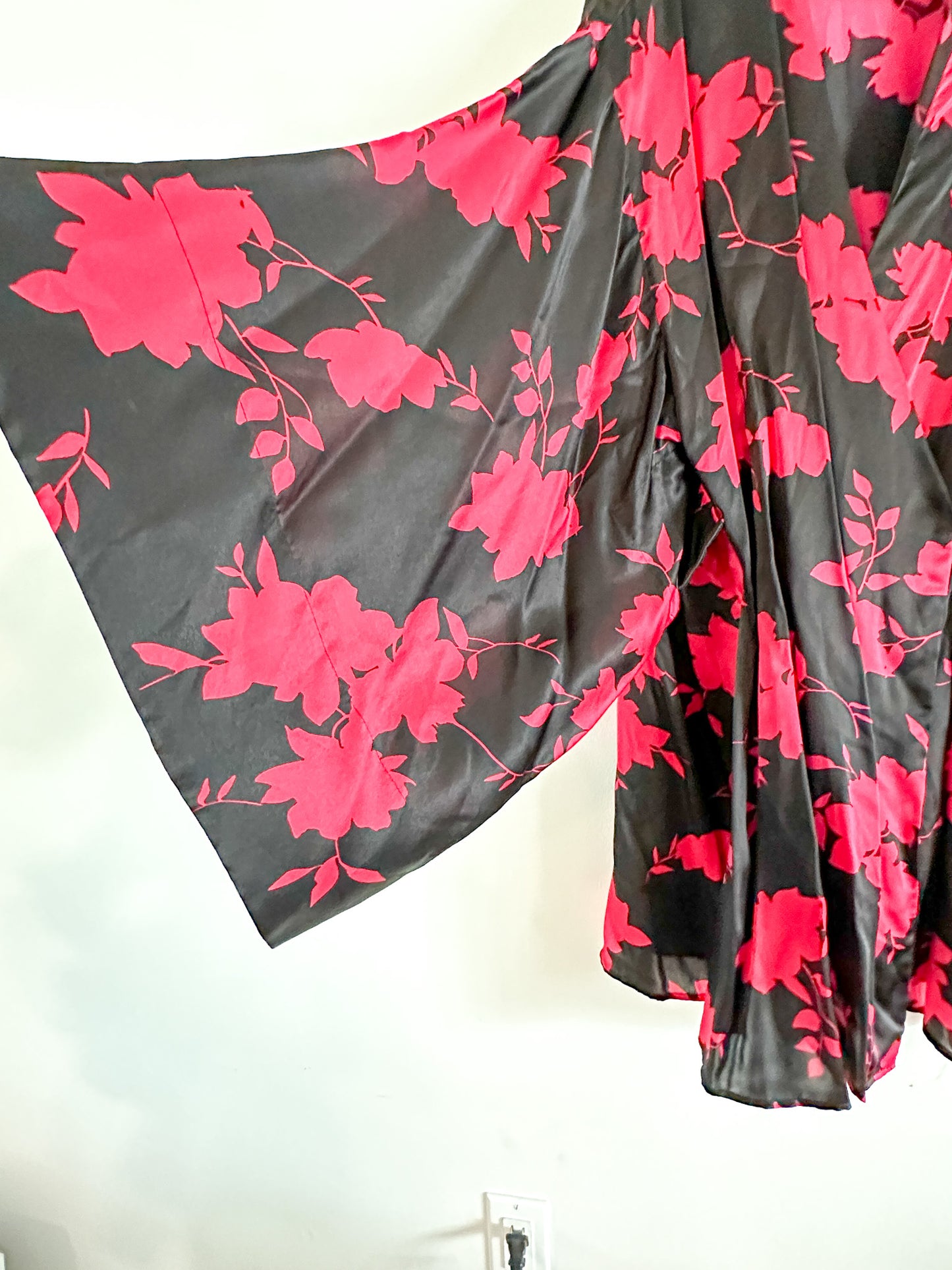 Y2K La Vie En Rose Silk Robe | Vintage Red and Black Silk Dressing Robe| size: M/L | Silk Robe