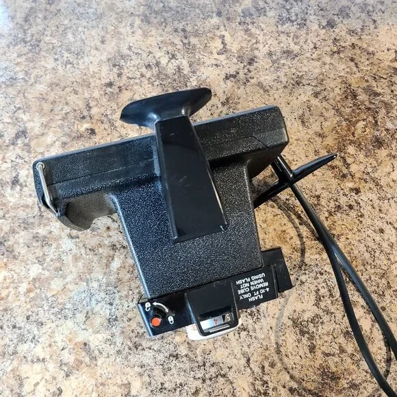 Vintage 1970s Polaroid Square Shooter 2 Land Camera - Instant Film Camera