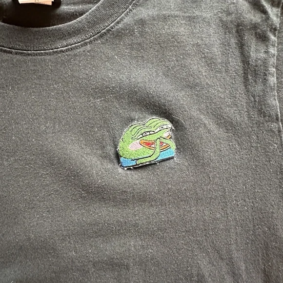 HeyBig Pepe the Frog Tshirt Black | Size: Small