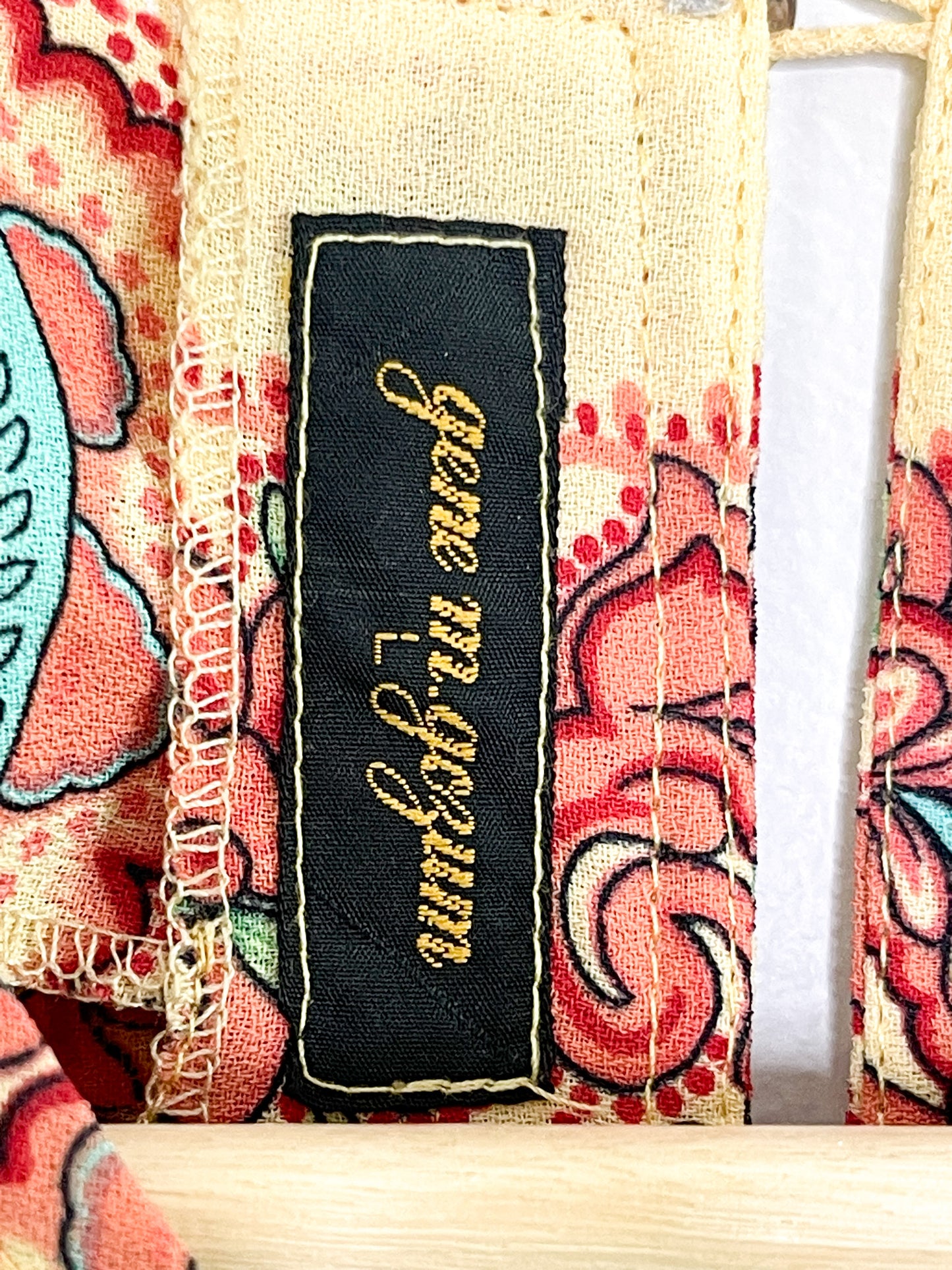 Vintage Gene M. Guzman Floral Printed Blouse | Vintage Short Sleeved Floral Blouse |