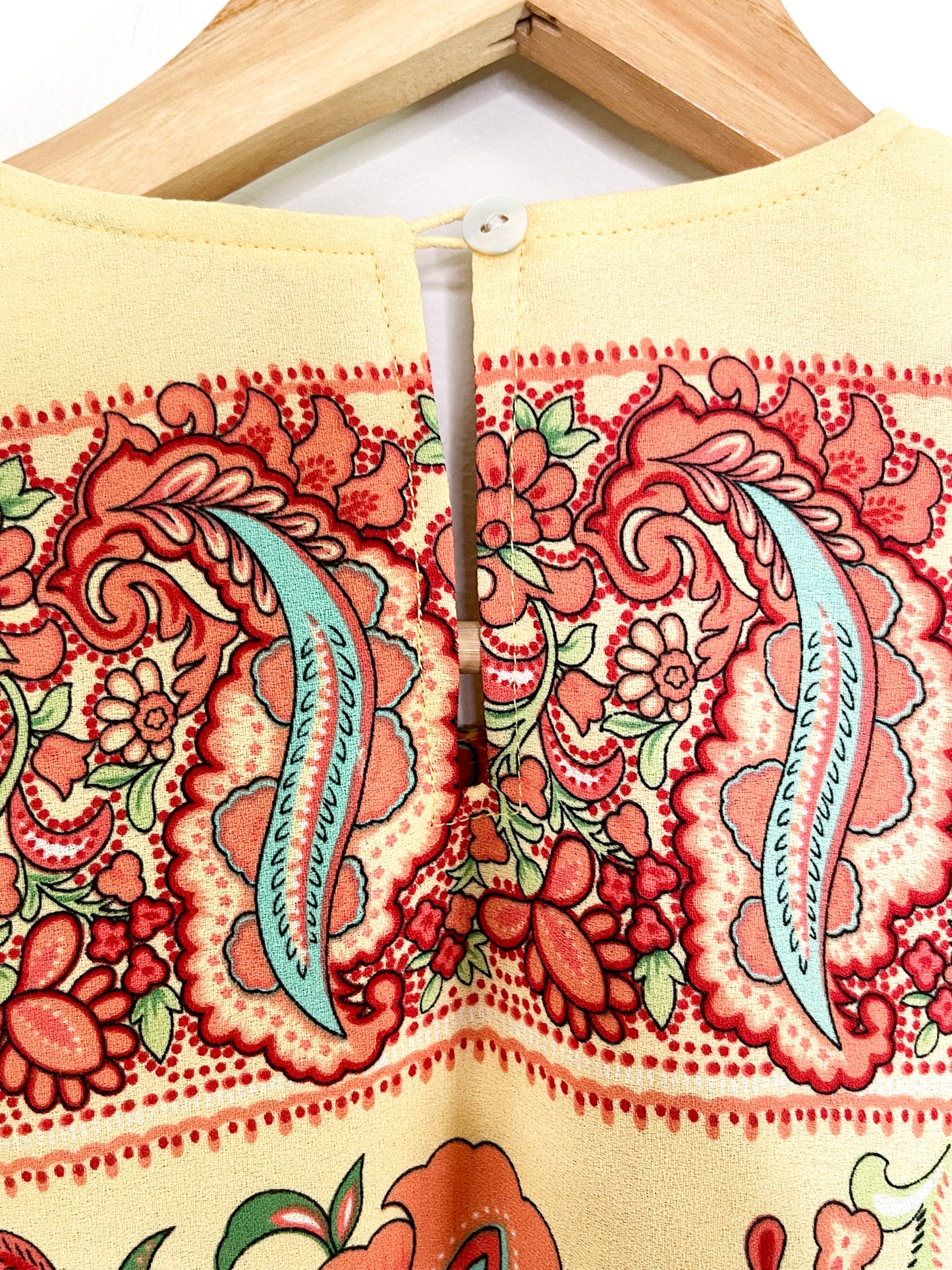 Vintage Gene M. Guzman Floral Printed Blouse | Vintage Short Sleeved Floral Blouse |