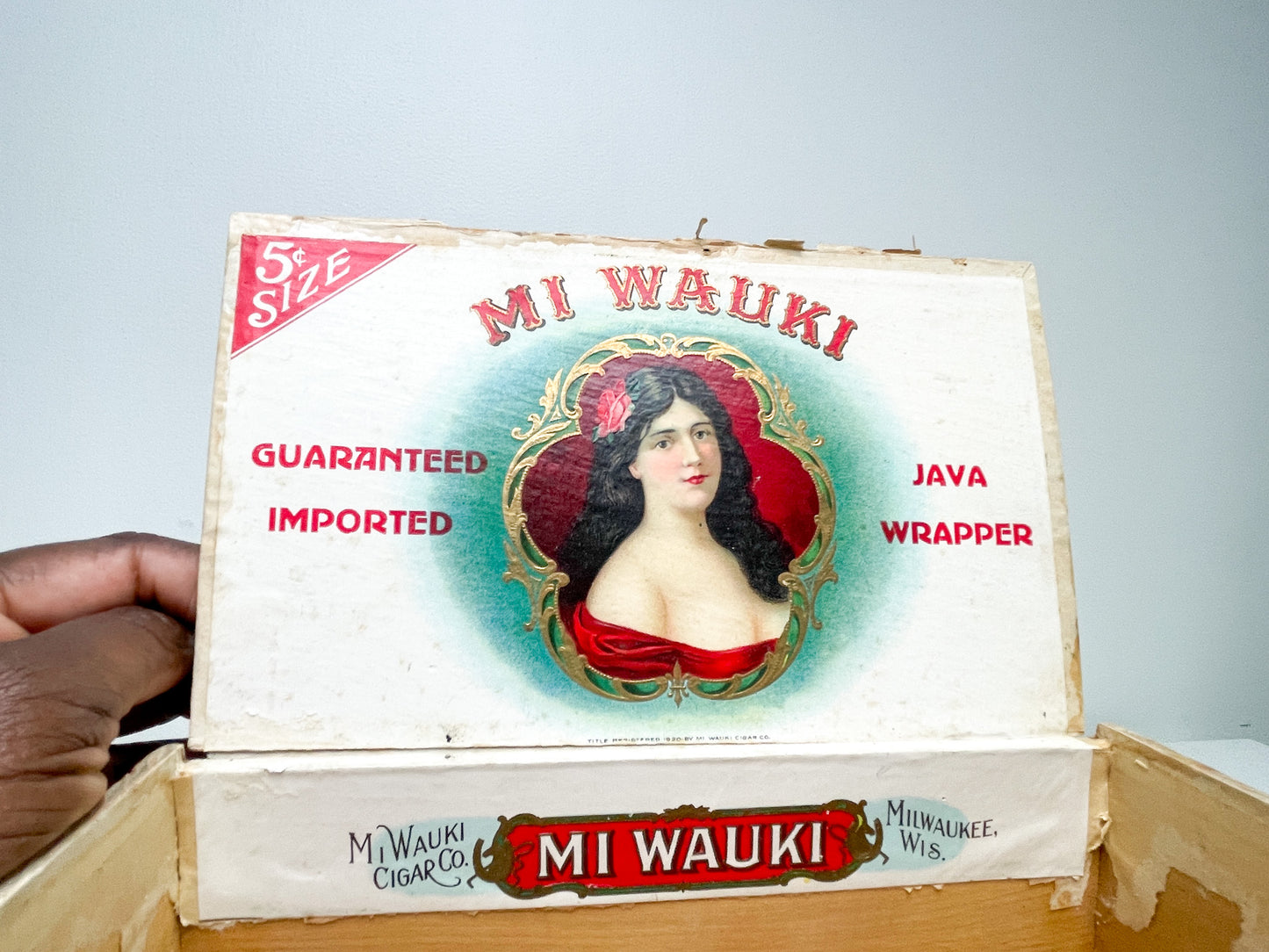 1917 Mi Wauki Cigar Box | Wooden Mi Wauki Cigar Box
