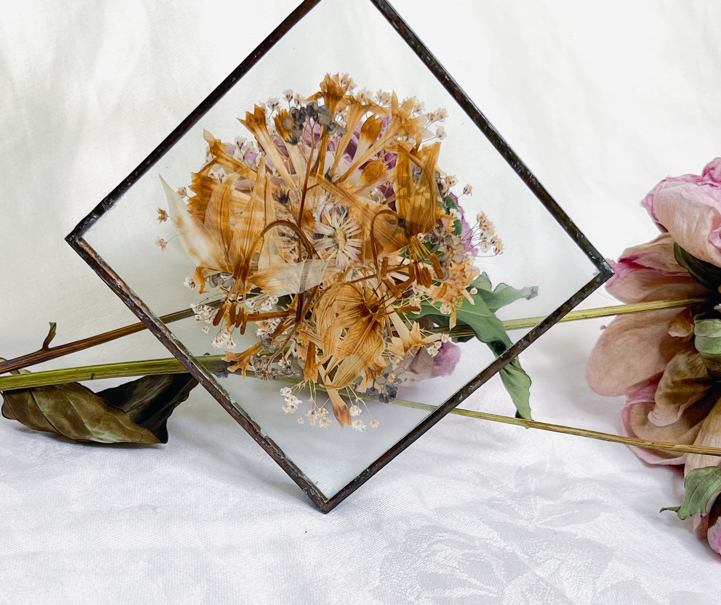 Vintage Glass Pressed Flowers Suncatcher - Diamond Shaped