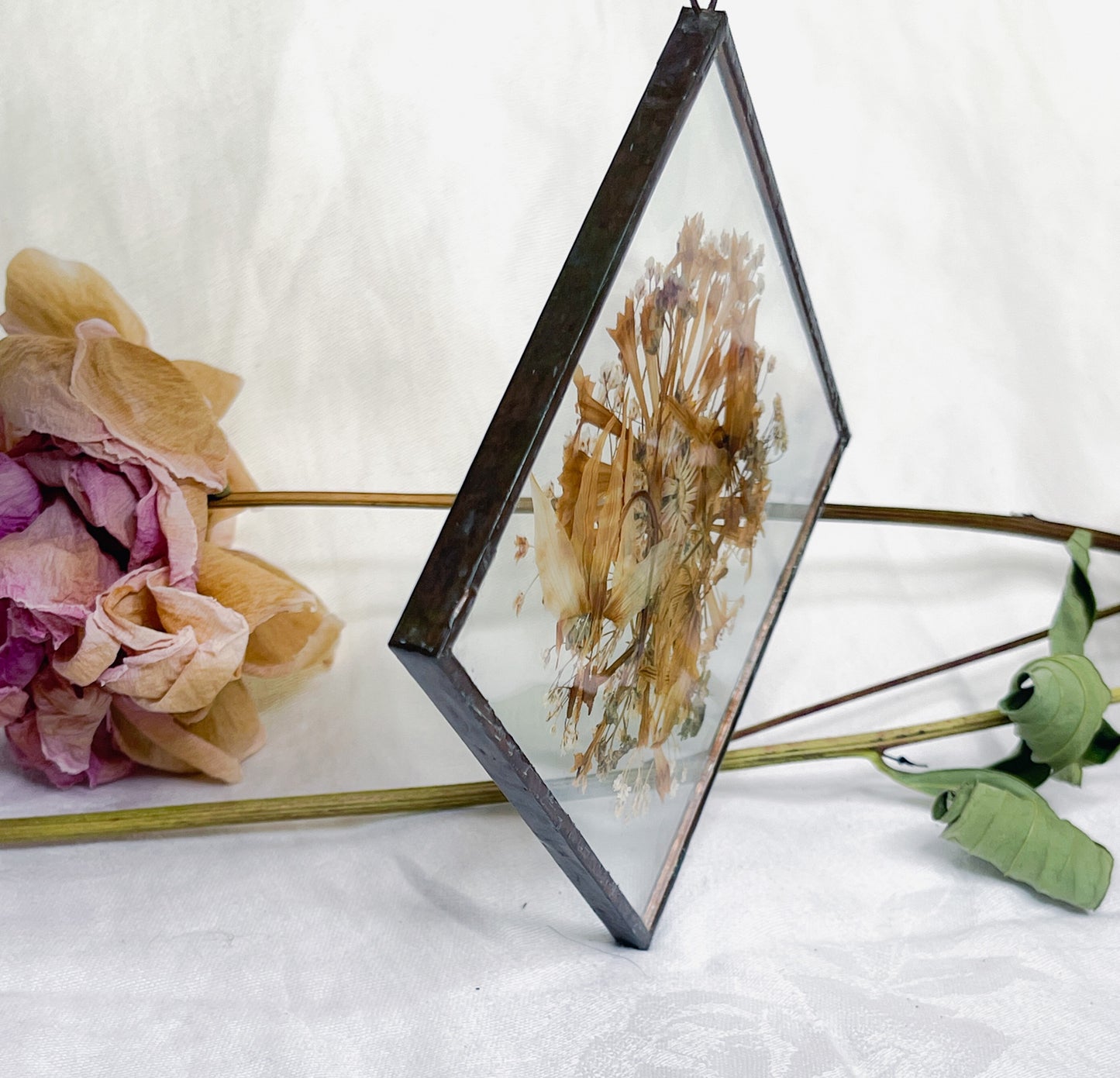 Vintage Glass Pressed Flowers Suncatcher - Diamond Shaped