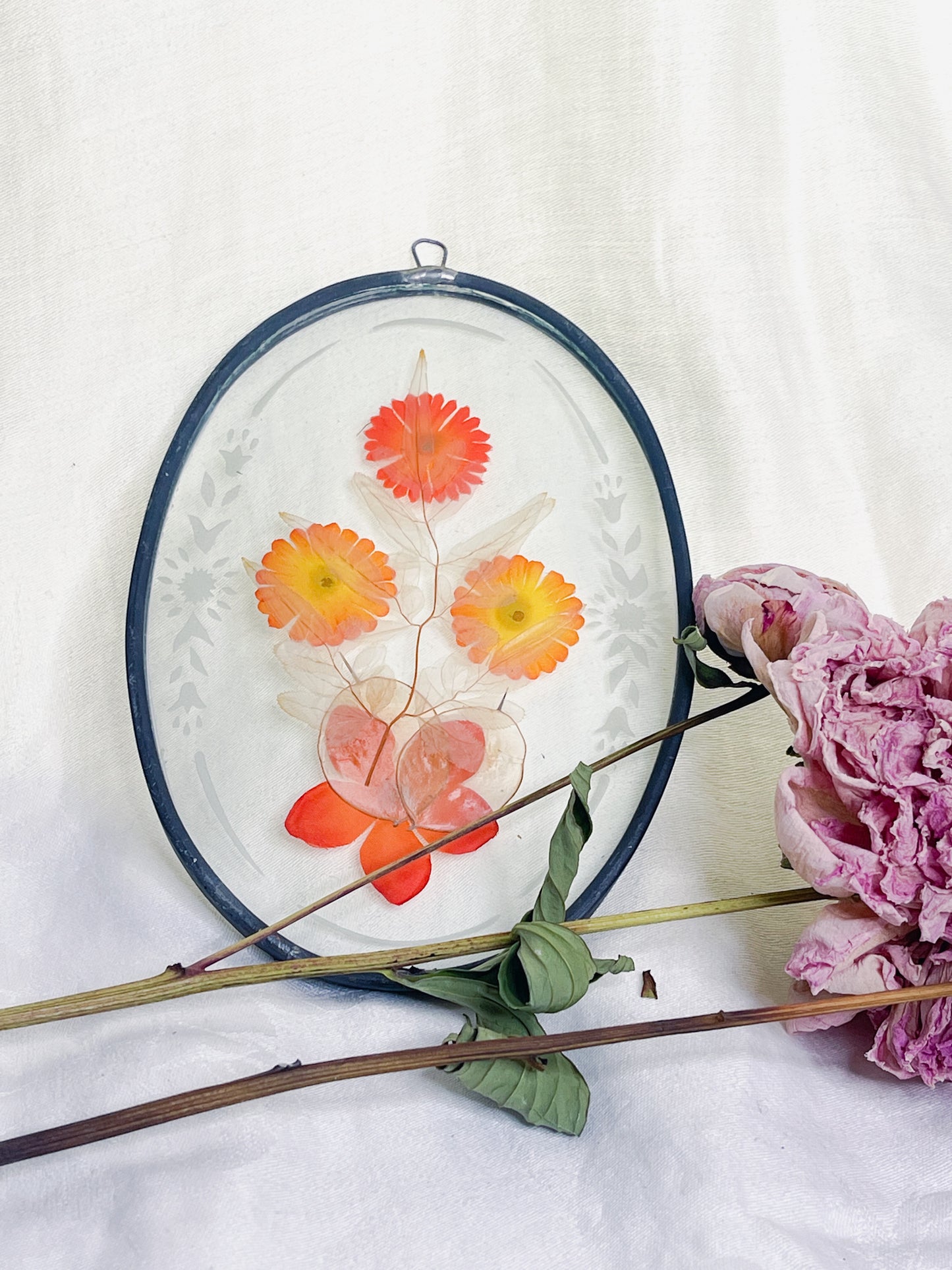 Vintage Etched Glass Artificial Pressed Flowers Suncatcher