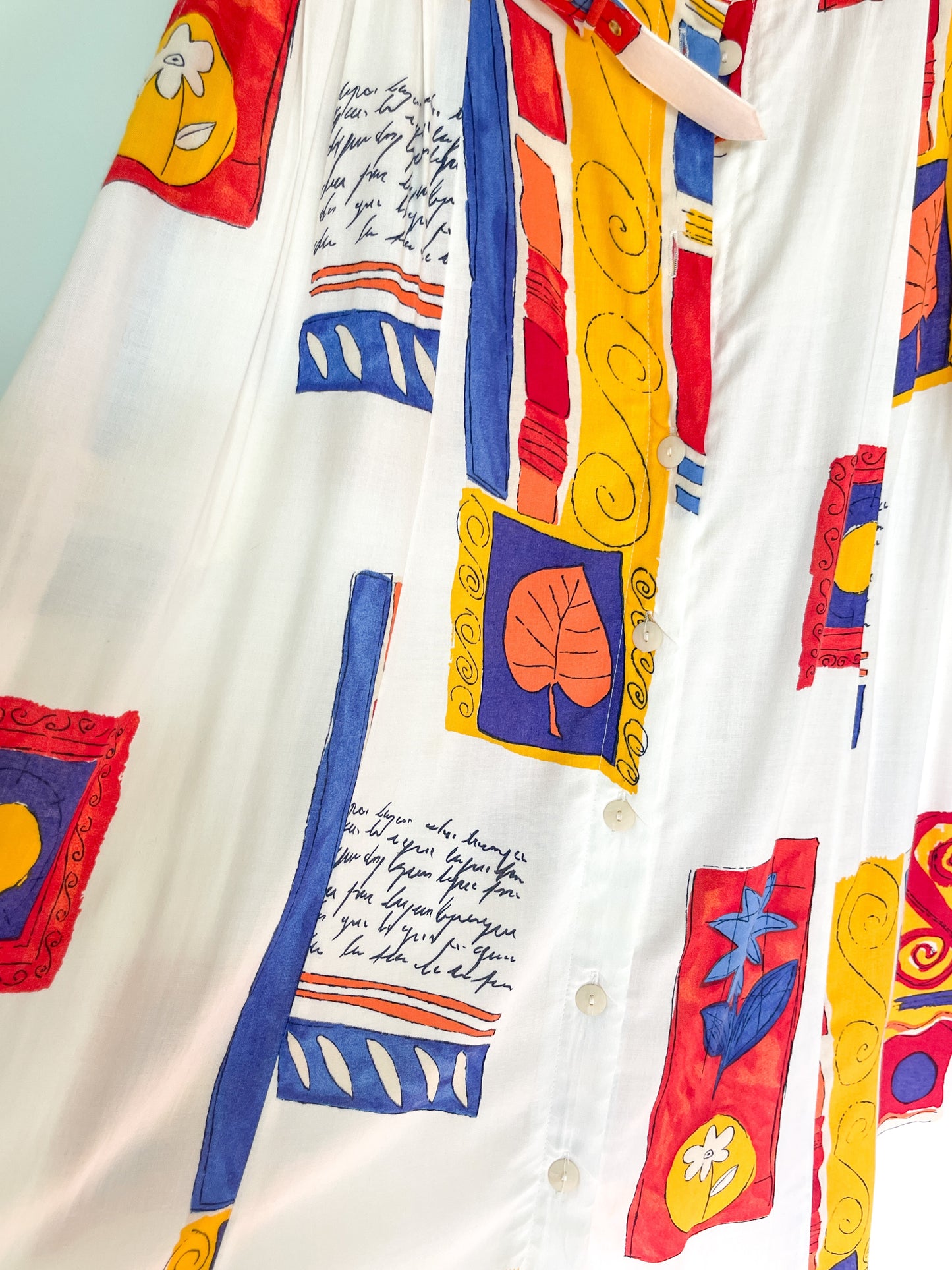 Vintage '90s floral skirt with belt.