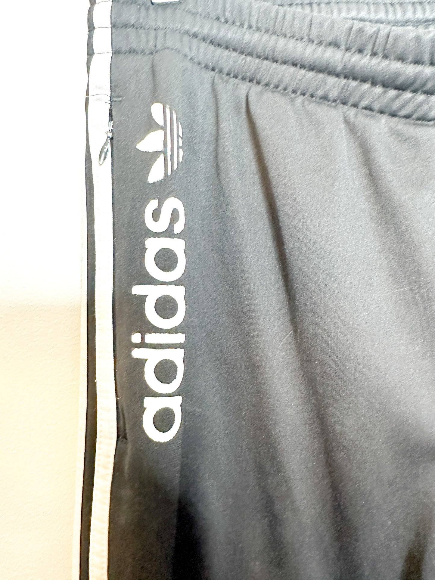 Vintage Addidas Men’s Sweatpants | Vintage Men’s Drawstring sweat pants | Size: Large