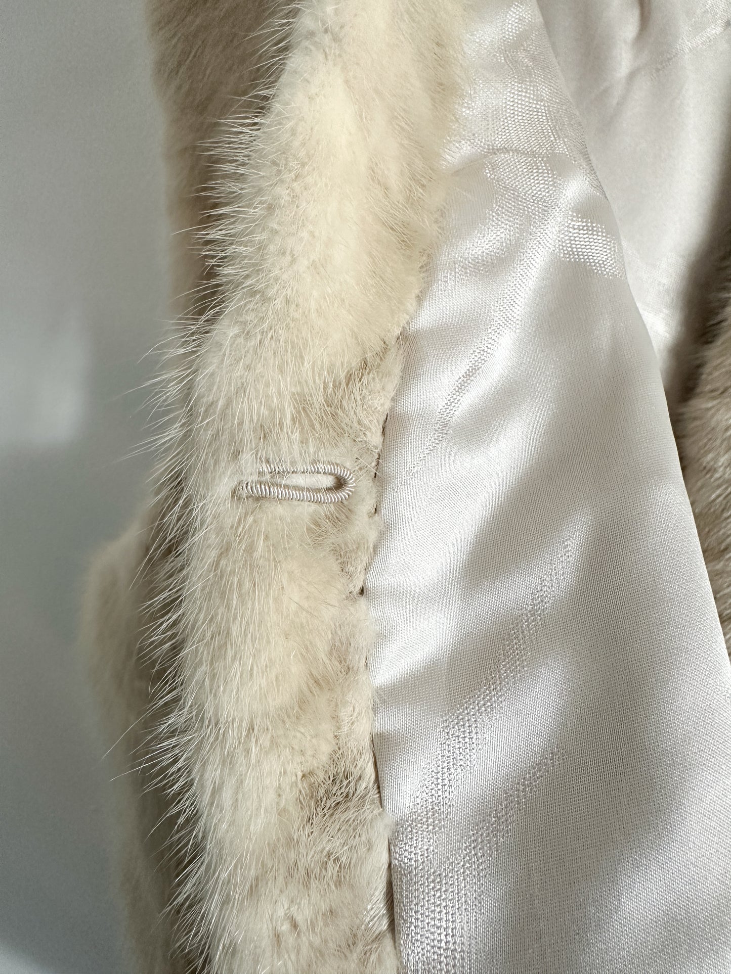 Vintage Cream Fur Vest | Size: Large | Fully Lined Fur Vest