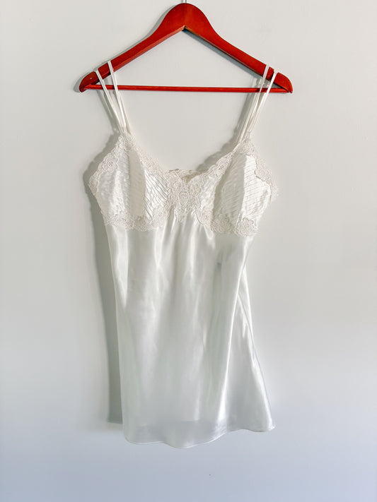 Vintage White Lace Lingerie – Rose Passion Nightgown with Criss-Cross Spaghetti Straps, Size Large