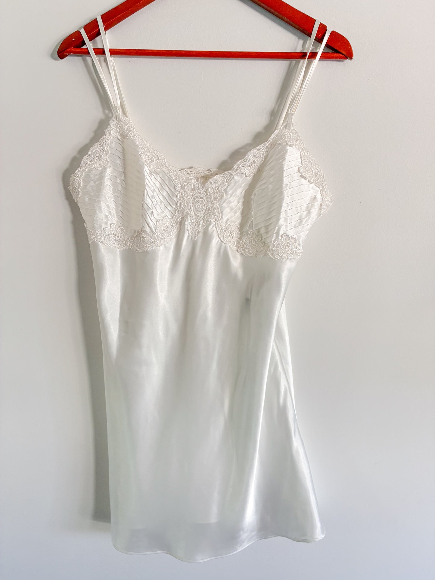 Vintage White Lace Lingerie – Rose Passion Nightgown with Criss-Cross Spaghetti Straps, Size Large