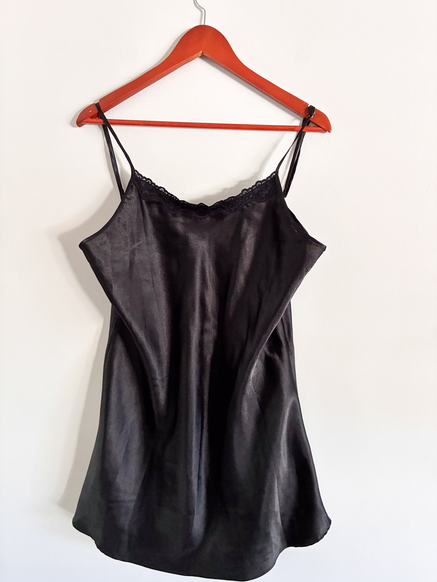 Vintage Donna Loren Gold Label Black Lingerie XL Lace Detailing Slip