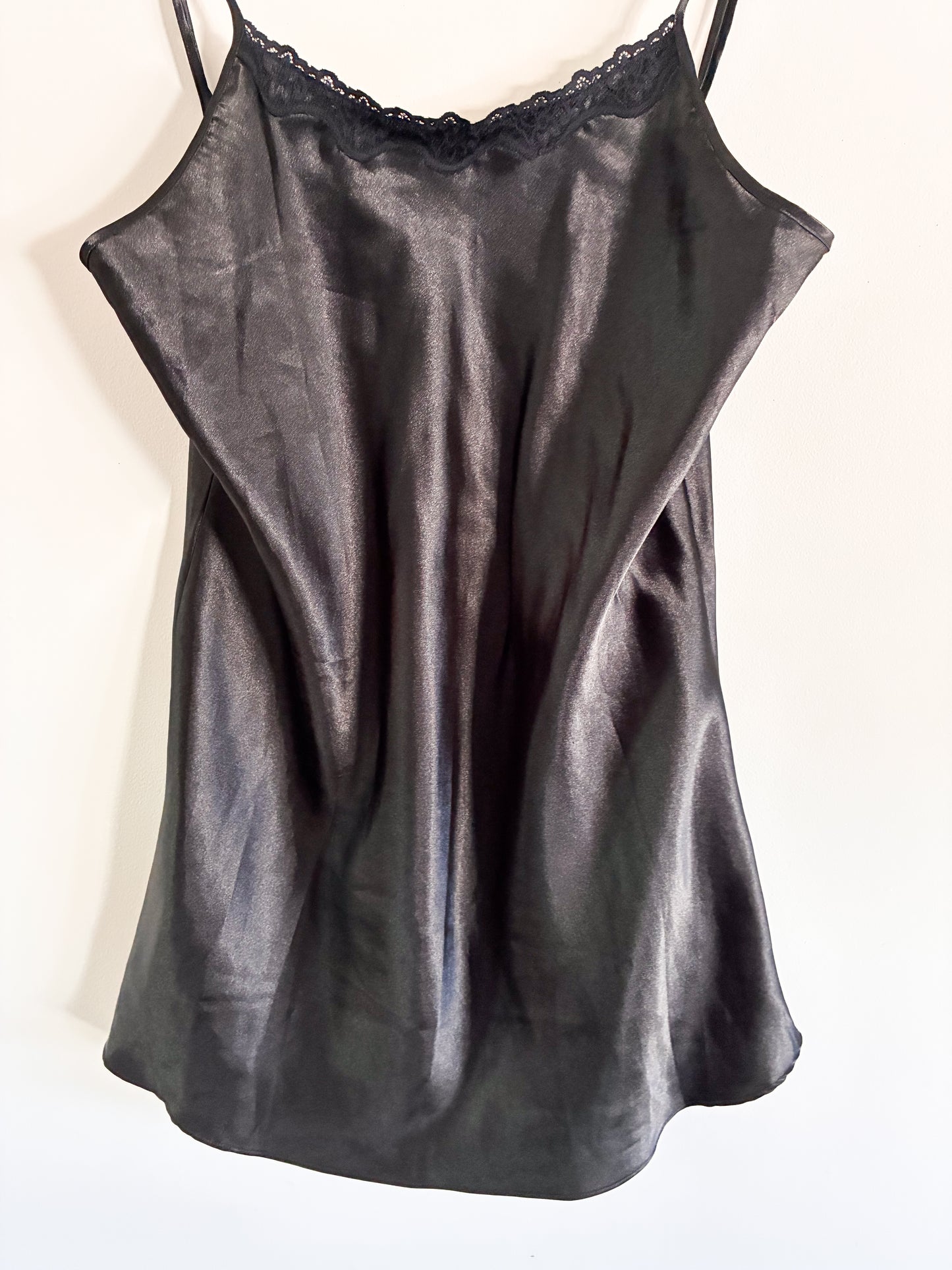 Vintage Donna Loren Gold Label Black Lingerie XL Lace Detailing Slip