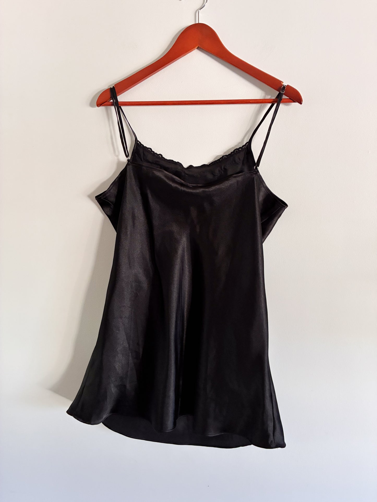 Vintage Donna Loren Gold Label Black Lingerie XL Lace Detailing Slip