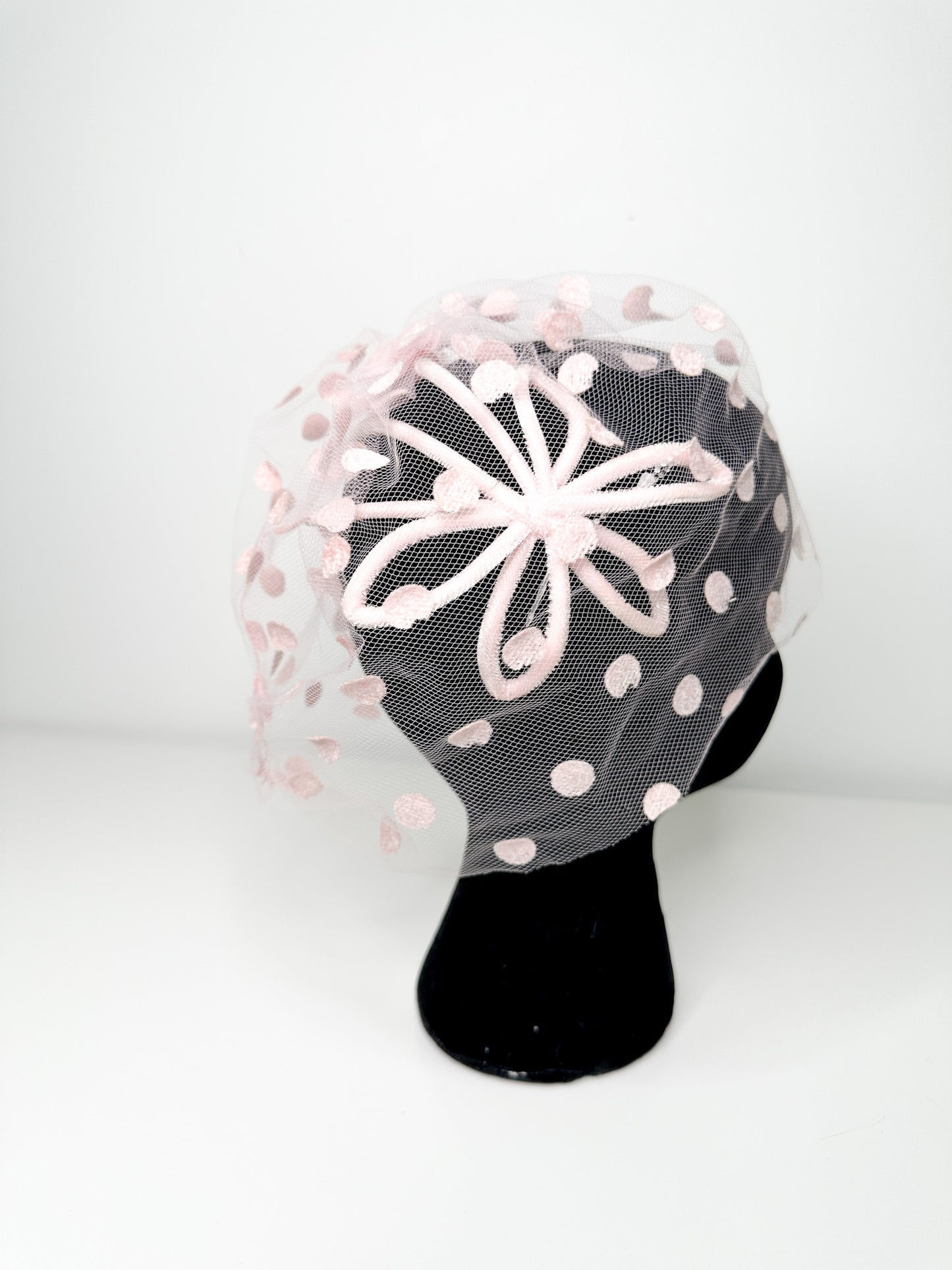Vintage 1940s Baby Pink Fascinator with Veil Detail| Vintage Veiled Pink Fascinator | 1940s Hat | Wedding Hat| Race Track Fascinator