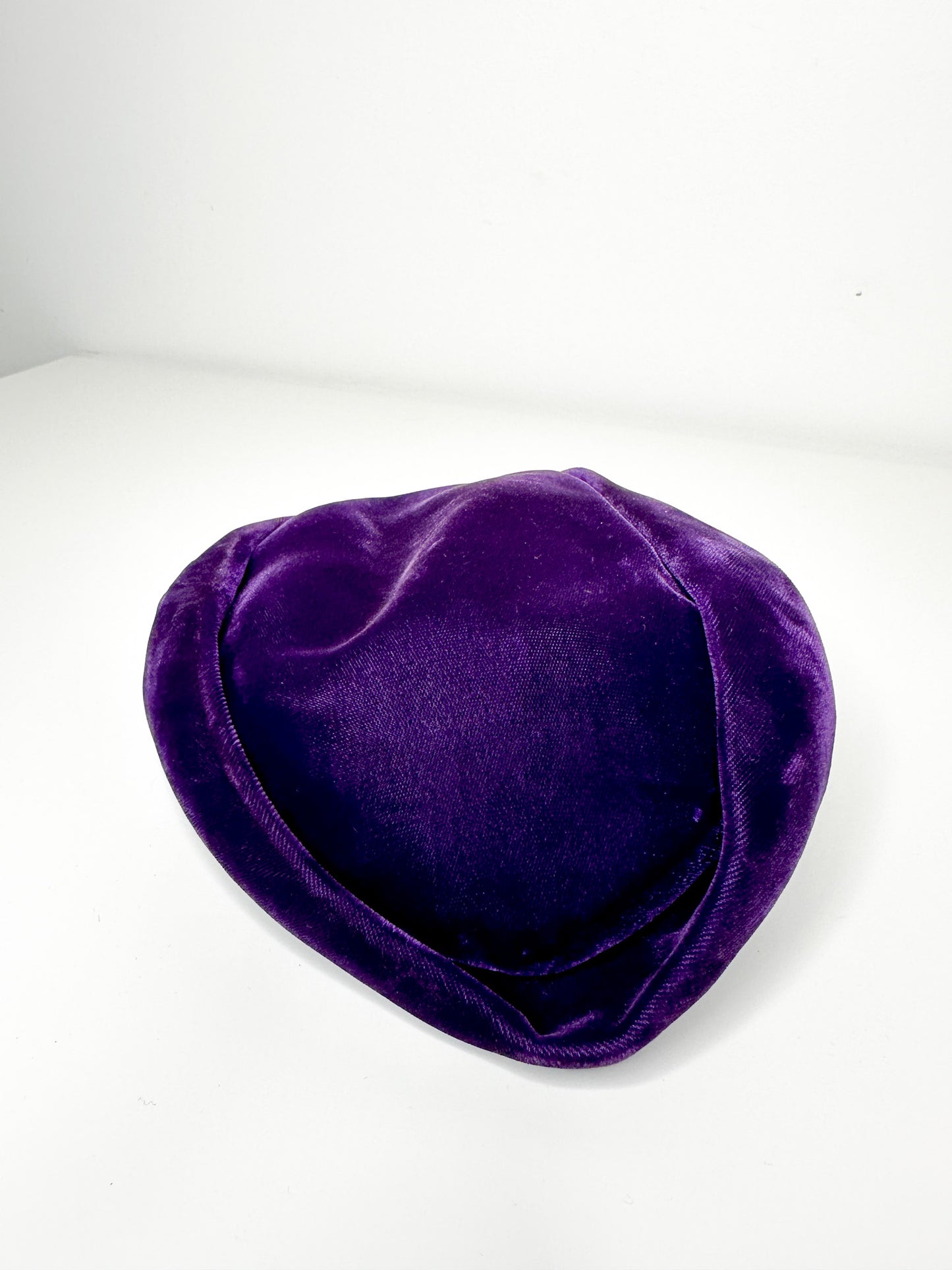 Vintage 1940s Purple Velvet Fascinator | Vintage Fascinator | 1940s Hat | Wedding Hat| Race Track Fascinator