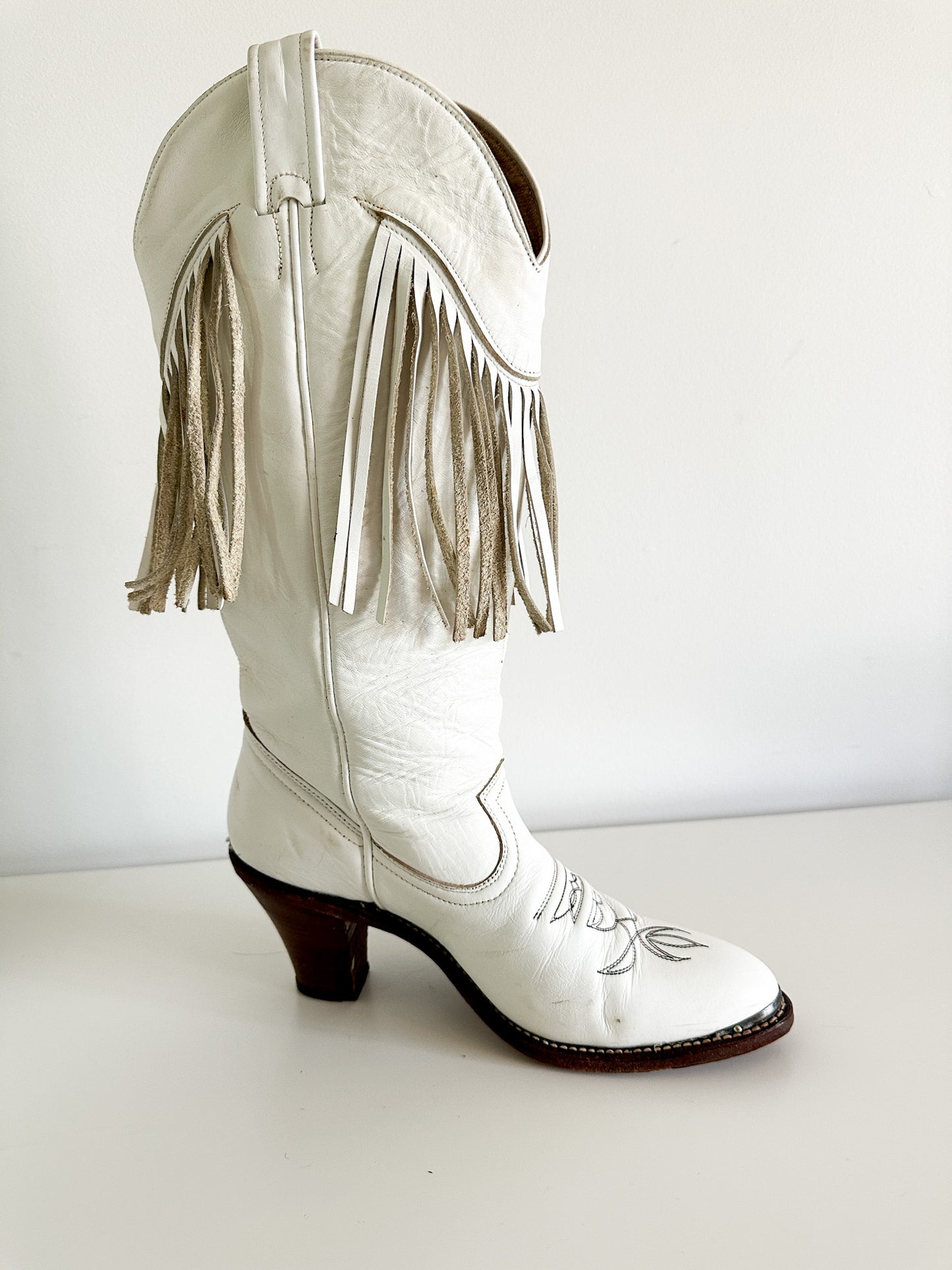 Vintage Boulet White Fringed Cowboy/ Cowgirl Boots| Made in Canada | White Cowboy Boots | Women's Size 8