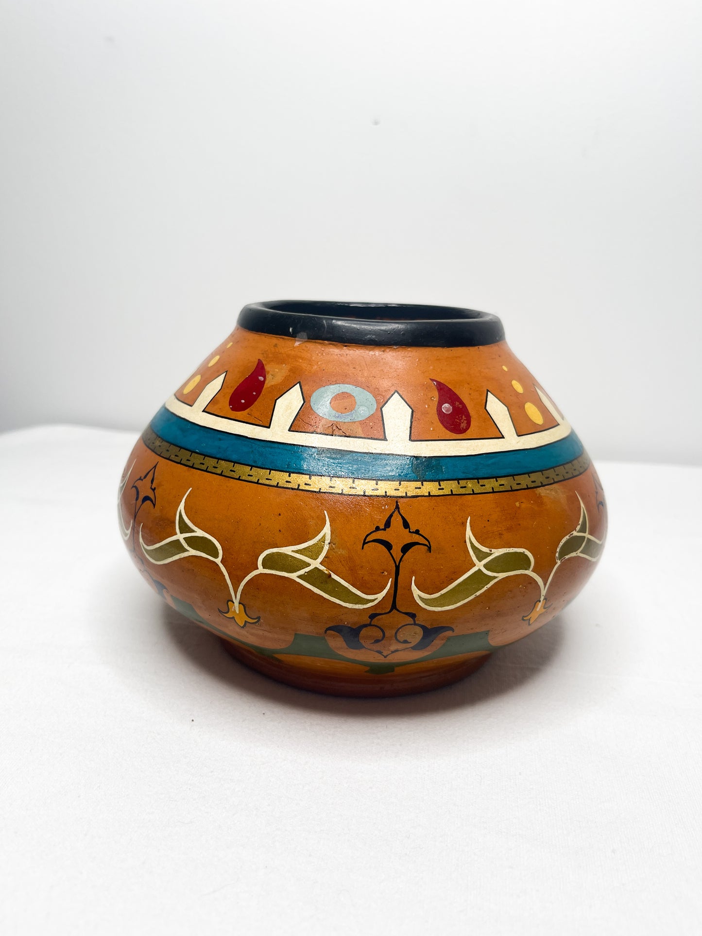 Vintage 1950s Southwestern Handmade Pueblo Clay bowl