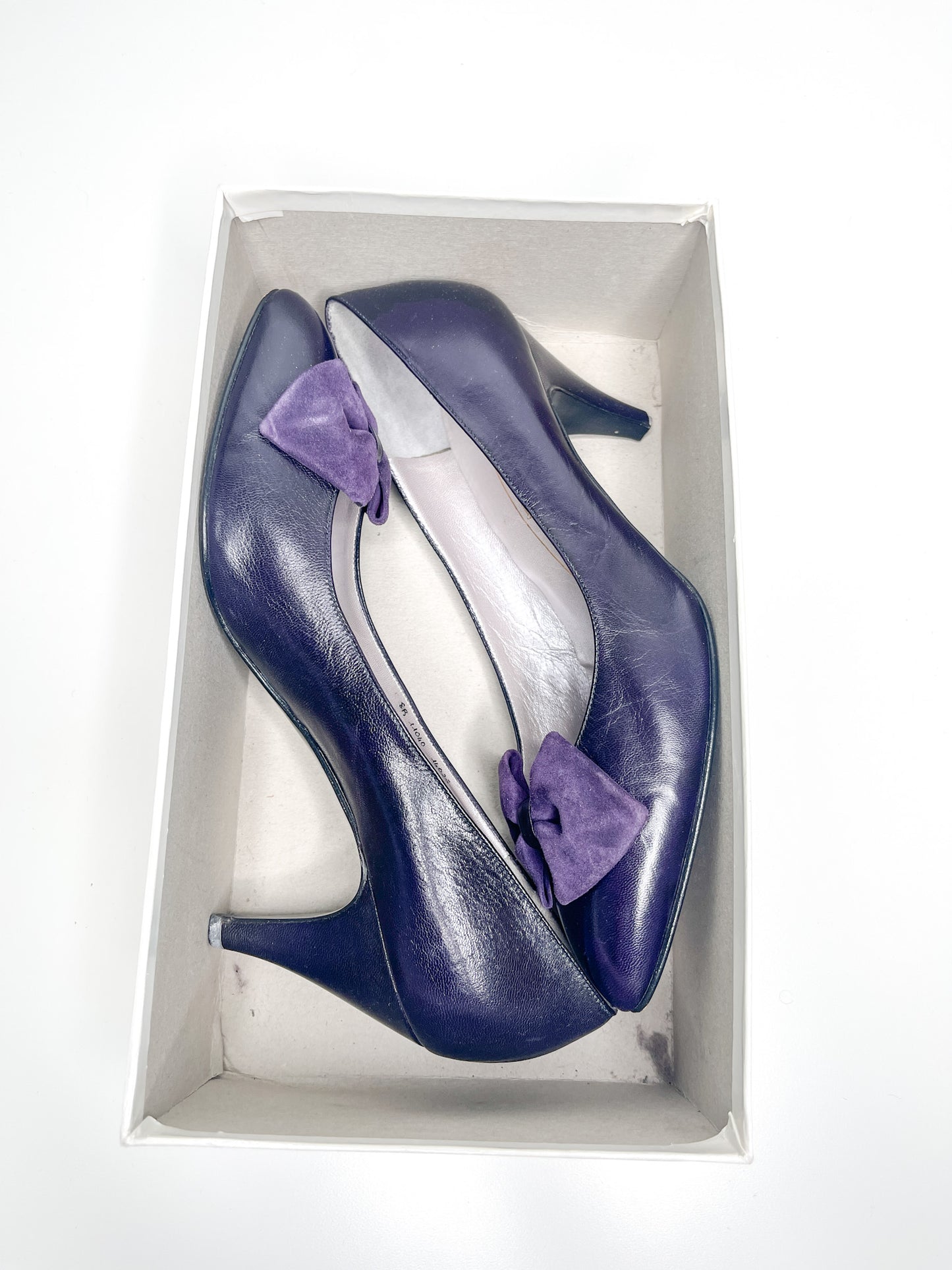 Vintage Bruno Magli Purple Leather Pumps with Sued Bow | 1980s Purple Ladies Shoes|Made In Italy Shoes| Vintage Luxury Shoes|