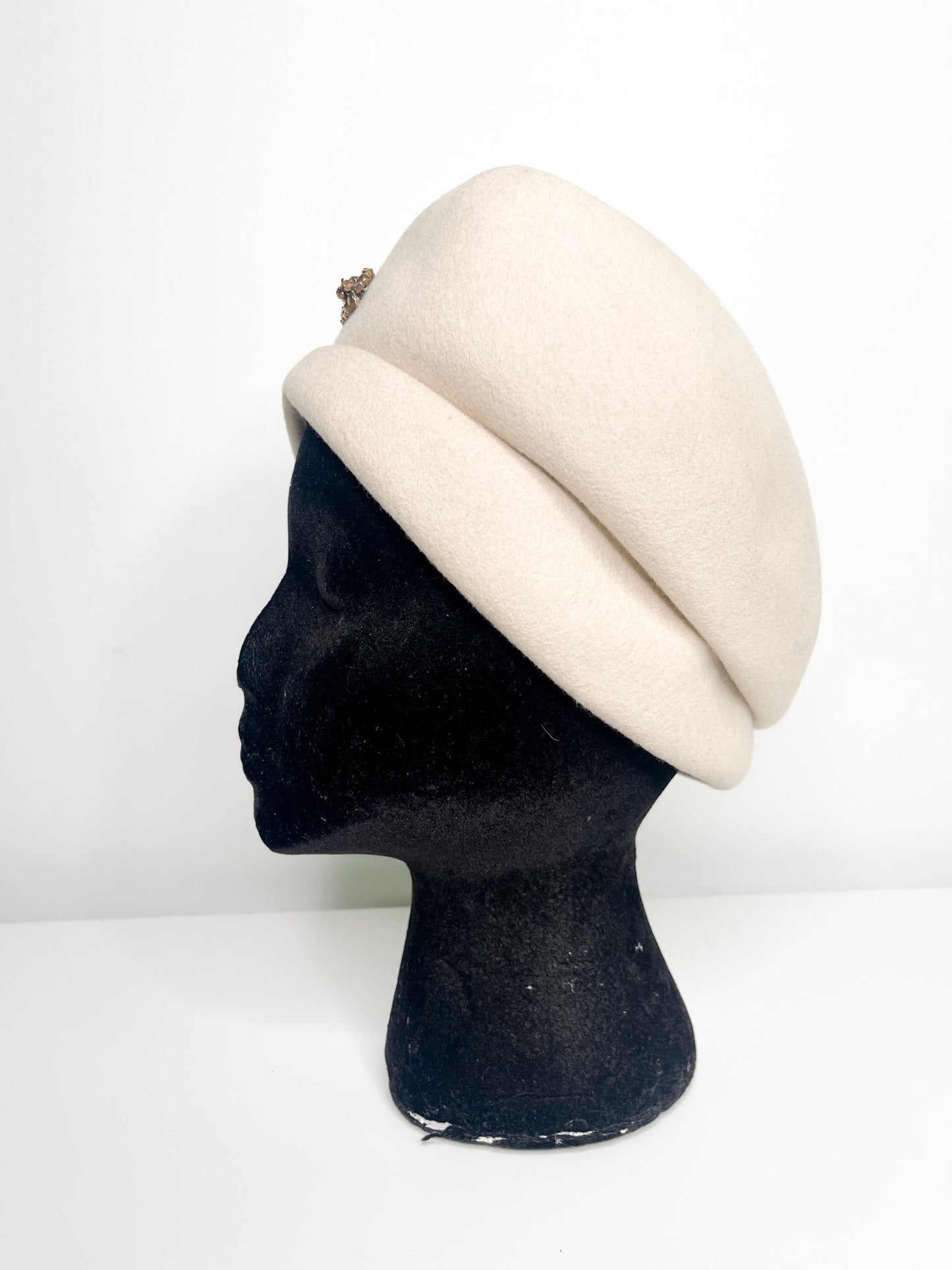Vintage Hubbard Felt Company Canada Cream Hat with Rhinestone Embellishment| Vintage Cream Felt Hat | Made in Canada