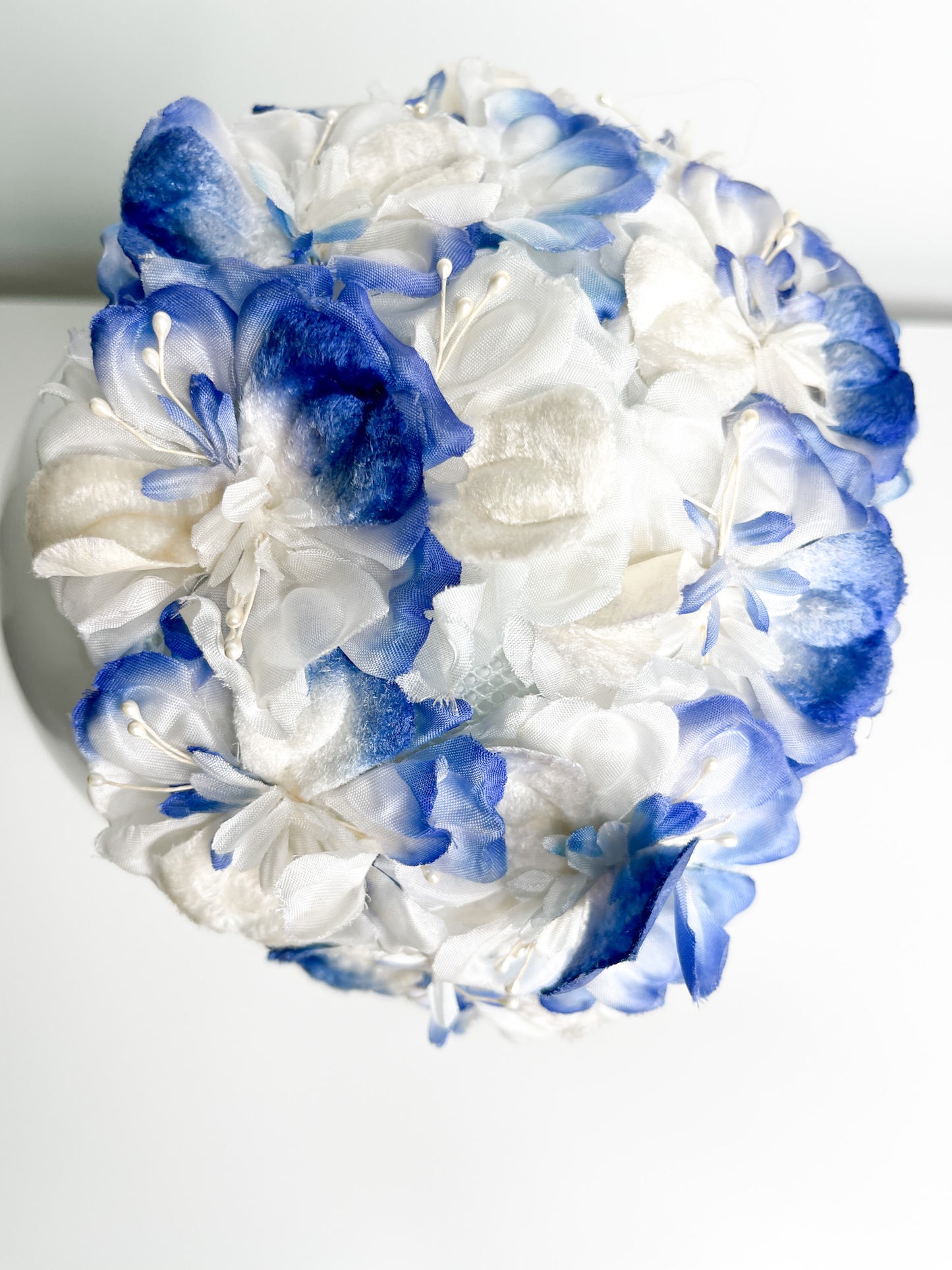 Vintage 1950s Blue Floral Fascinator with Pearl Detailing| Vintage Wedding Fascinator | 1940s Hat | Wedding Hat| Race Track Fascinator