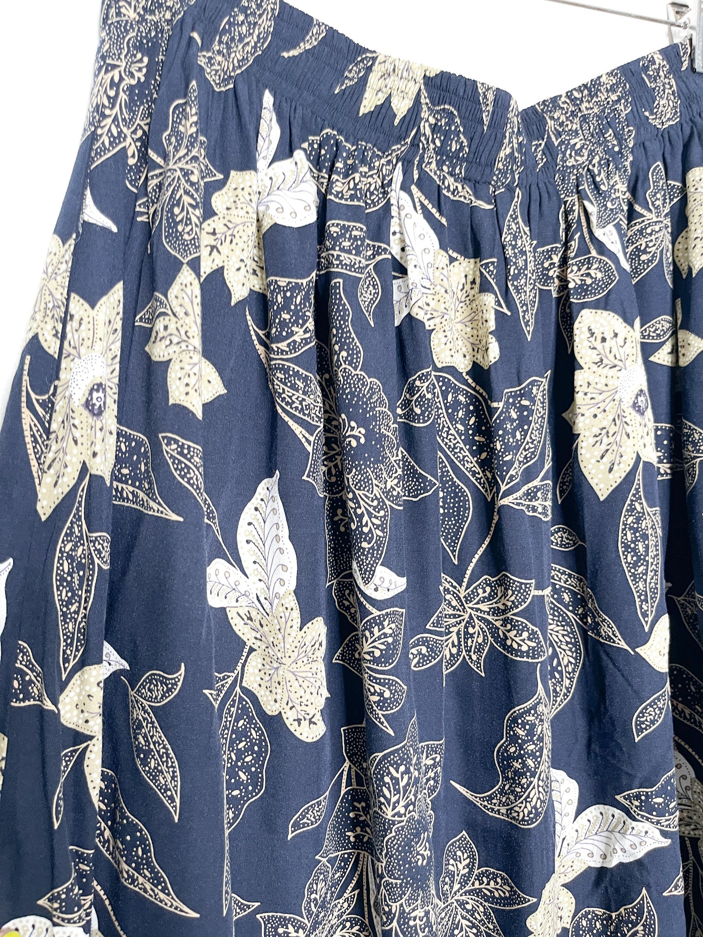 Vintage Principle Collection Floral Printed Skirt Size Large - XTRA Large | Floral A-Line Skirt | Navy Blue Skirt