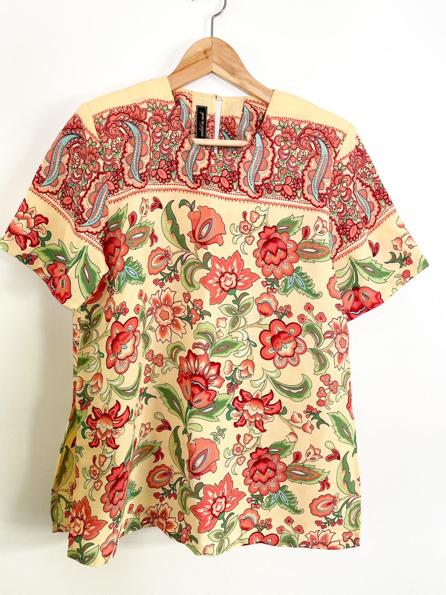 Vintage Gene M. Guzman Floral Printed Blouse | Vintage Short Sleeved Floral Blouse |