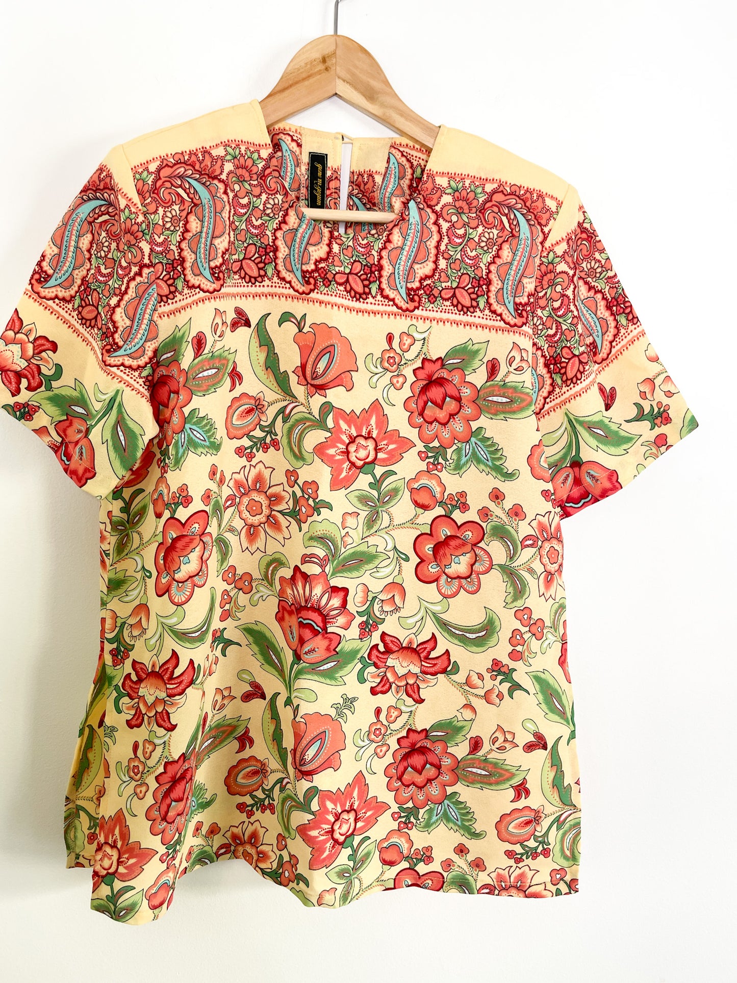 Vintage Gene M. Guzman Floral Printed Blouse | Vintage Short Sleeved Floral Blouse |