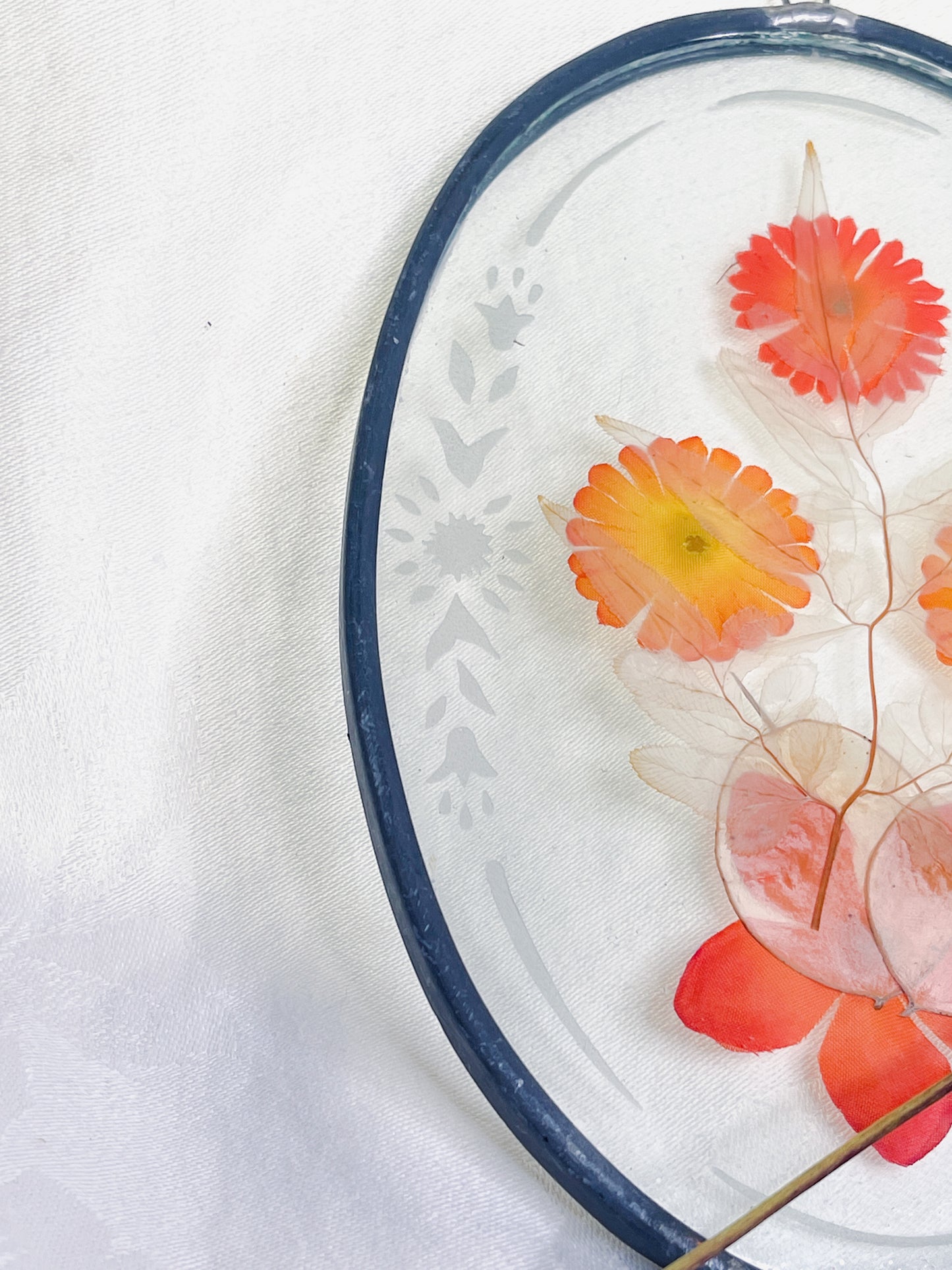 Vintage Etched Glass Artificial Pressed Flowers Suncatcher